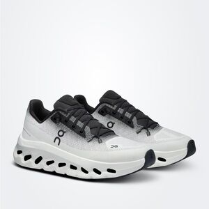 On Running Women's Athletic Shoes in Black and White